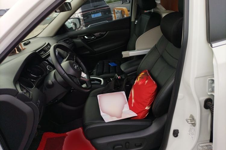 Used Nissan X-Trail 2022 2.0L Two-Wheel Drive Smart Connect Premium Edition Left Front Seat