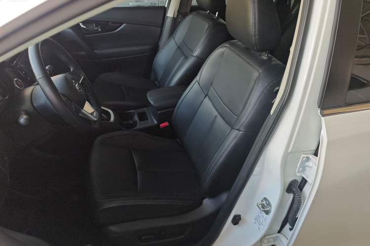 Used Nissan X-Trail 2022 2.0L Two-Wheel Drive Smart Connect & Comfort Edition Left Front Seat