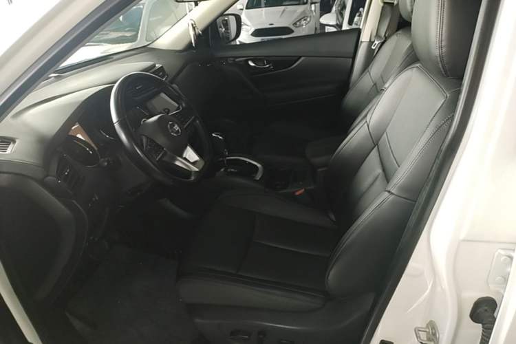 Used Nissan X-Trail 2022 2.0L Two-Wheel Drive Smart Connect Premium Edition Left Front Seat
