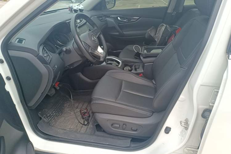 Used Nissan X-Trail 2022 2.0L Two-Wheel Drive Smart Connect & Comfort Edition Left Front Seat