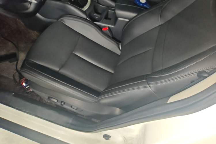 Used Nissan X-Trail 2022 Revised Version 2.0L Two-Wheel Drive Smart Connect Premium Edition Left Front Seat