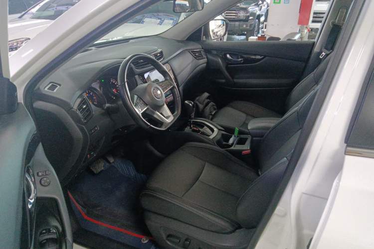 Used Nissan X-Trail 2022 2.0L Two-Wheel Drive Smart Connect & Comfort Edition Left Front Seat