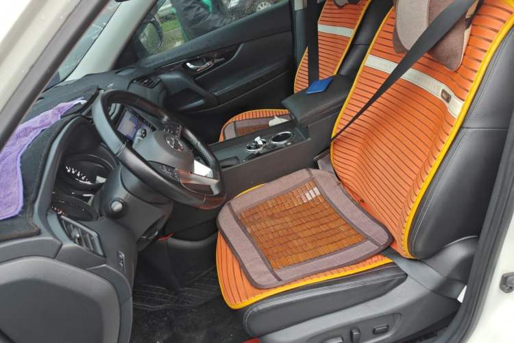Used Nissan X-Trail 2022 2.0L Two-Wheel Drive Smart Connect & Comfort Edition Left Front Seat