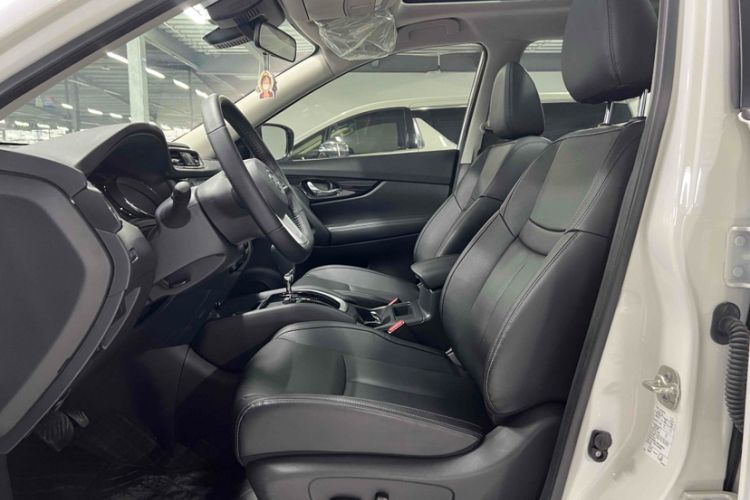 Used Nissan X-Trail 2022 Revised Version 2.0L Two-Wheel Drive Smart Connect & Comfort Edition Left Front Seat