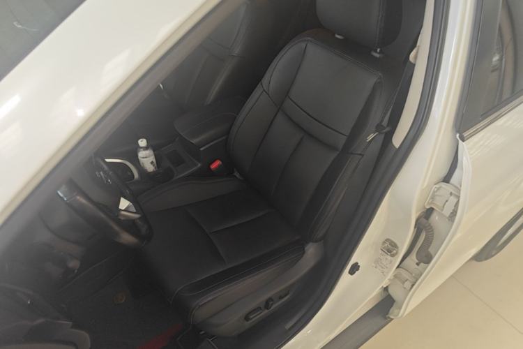 Used Nissan X-Trail 2022 Revised Version 2.0L Two-Wheel Drive Smart Connect Premium Edition Left Front Seat