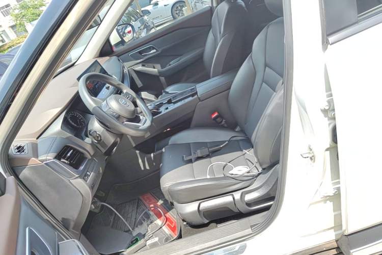 Used Nissan X-Trail 2022 VC-Turbo 300 CVT 2WD Star & Moon Limited Edition Left Front Seat