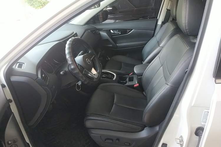 Used Nissan X-Trail 2022 Revised Version 2.0L Two-Wheel Drive Smart Connect & Comfort Edition Left Front Seat