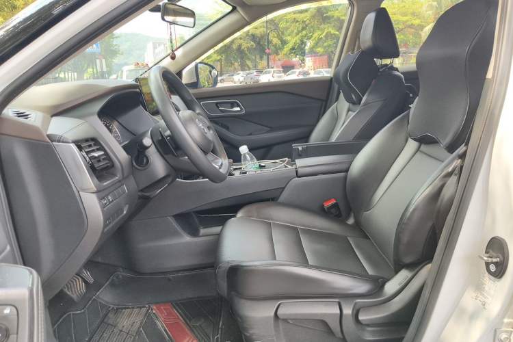 Used Nissan X-Trail 2022 VC-Turbo 300 CVT 2WD Star & Moon Limited Edition Left Front Seat