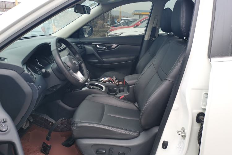 Used Nissan X-Trail 2022 2.0L Two-Wheel Drive Smart Connect Premium Edition Left Front Seat