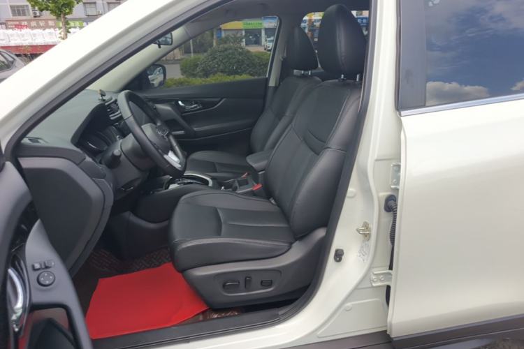 Used Nissan X-Trail 2022 2.0L Two-Wheel Drive Smart Connect Premium Edition Left Front Seat