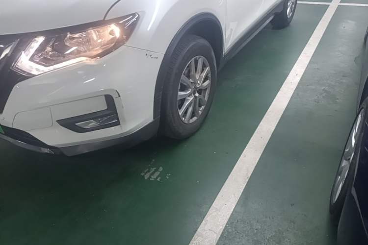 Used Nissan X-Trail 2022 2.0L Two-Wheel Drive Smart Connect & Comfort Edition Left Front Wheel Hub