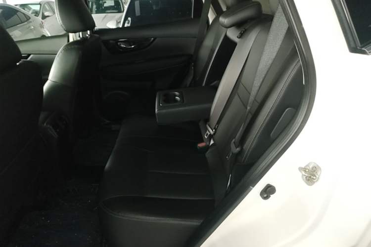Used Nissan X-Trail 2022 2.0L Two-Wheel Drive Smart Connect Premium Edition Left Rear Seat