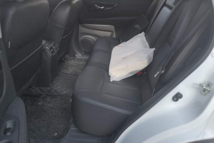 Used Nissan X-Trail 2022 Revised Version 2.0L Two-Wheel Drive Smart Connect Premium Edition Left Rear Seat