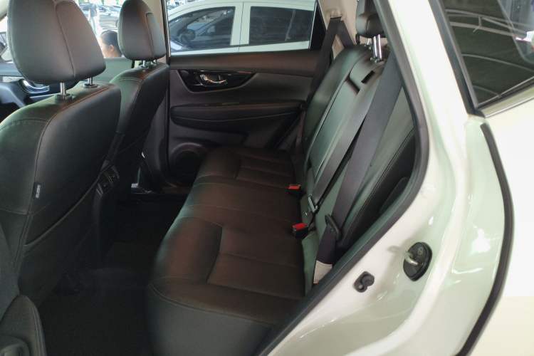 Used Nissan X-Trail 2022 2.0L Two-Wheel Drive Smart Connect Premium Edition Left Rear Seat