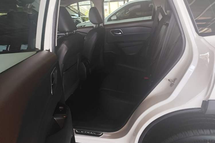 Used Nissan X-Trail 2022 VC-Turbo 300 CVT 2WD Star & Moon Limited Edition Left Rear Seat