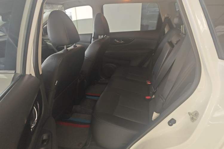 Used Nissan X-Trail 2022 Revised Version 2.0L Two-Wheel Drive Smart Connect Premium Edition Left Rear Seat