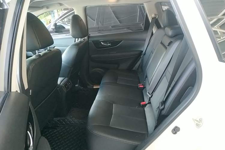 Used Nissan X-Trail 2022 Revised Version 2.0L Two-Wheel Drive Smart Connect & Comfort Edition Left Rear Seat