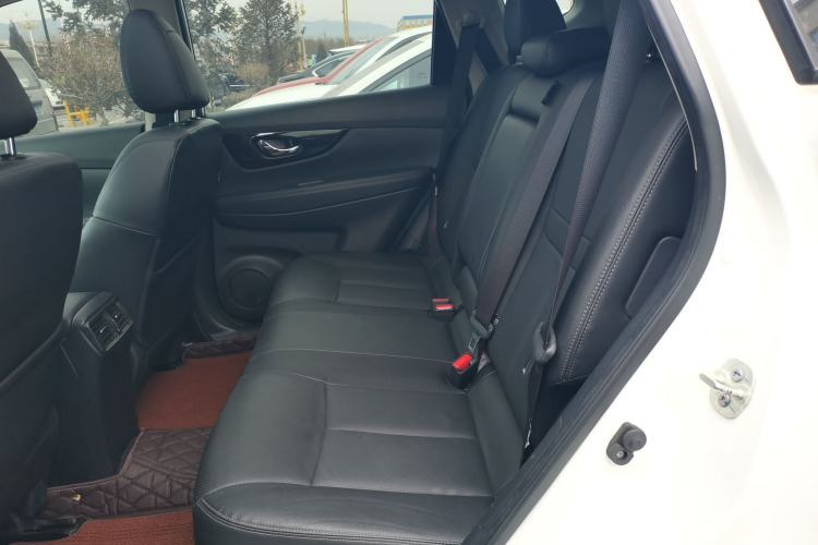 Used Nissan X-Trail 2022 2.0L Two-Wheel Drive Smart Connect Premium Edition Left Rear Seat