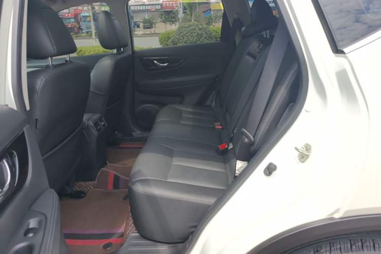 Used Nissan X-Trail 2022 2.0L Two-Wheel Drive Smart Connect Premium Edition Left Rear Seat