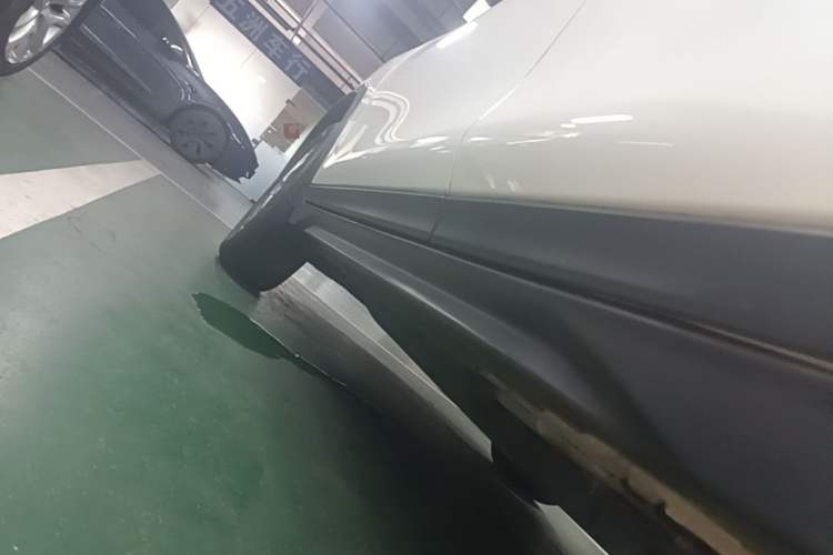Used Nissan X-Trail 2022 2.0L Two-Wheel Drive Smart Connect & Comfort Edition Left Side Sill