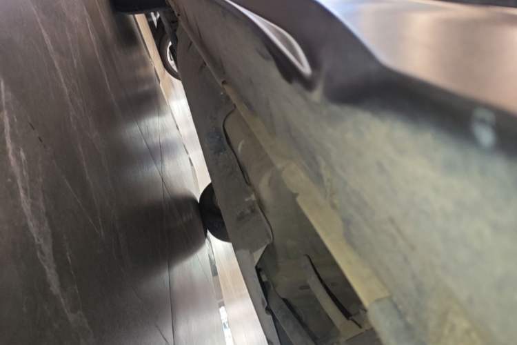Used Nissan X-Trail 2022 2.0L Two-Wheel Drive Smart Connect Premium Edition Left Side Sill