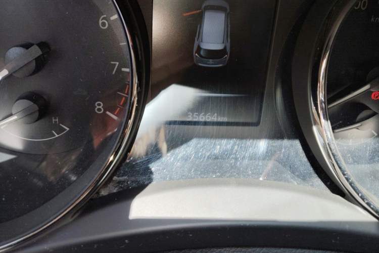Used Nissan X-Trail 2022 2.0L Two-Wheel Drive Smart Connect Premium Edition Odometer Close Up