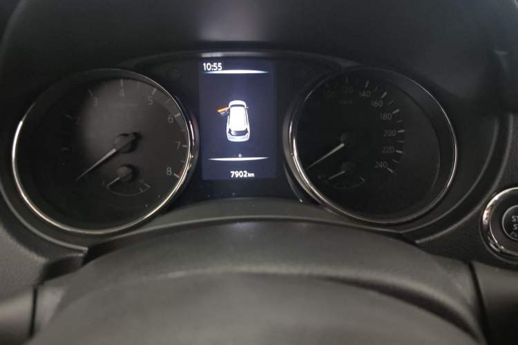 Used Nissan X-Trail 2022 Revised Version 2.0L Two-Wheel Drive Smart Connect & Comfort Edition Odometer Close Up