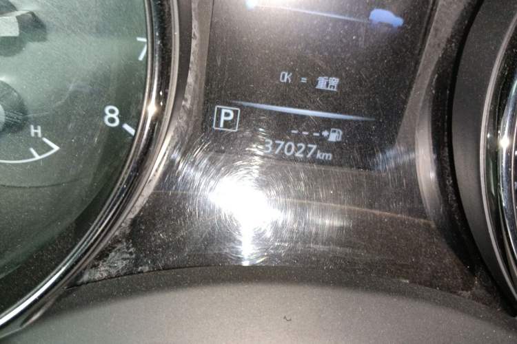 Used Nissan X-Trail 2022 2.0L Two-Wheel Drive Smart Connect Premium Edition Odometer Close Up