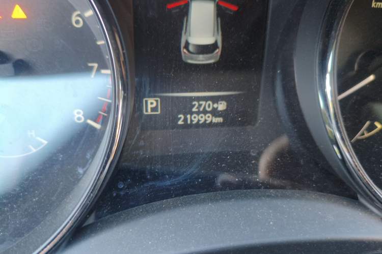 Used Nissan X-Trail 2022 2.0L Two-Wheel Drive Smart Connect Premium Edition Odometer Close Up