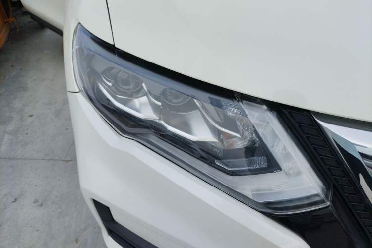 Used Nissan X-Trail 2022 2.0L Two-Wheel Drive Smart Connect Premium Edition Right Front Headlight