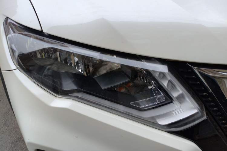 Used Nissan X-Trail 2022 2.0L Two-Wheel Drive Smart Connect & Comfort Edition Right Front Headlight