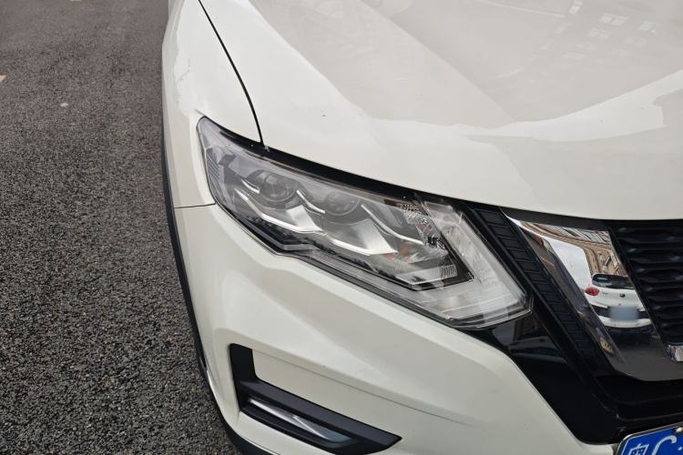 Used Nissan X-Trail 2022 Revised Version 2.0L Two-Wheel Drive Smart Connect Premium Edition Right Front Headlight