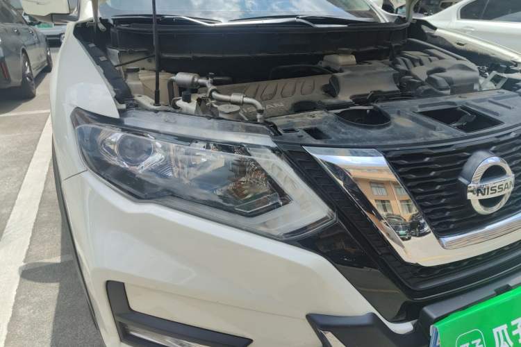 Used Nissan X-Trail 2022 Revised Version 2.0L Two-Wheel Drive Smart Connect Premium Edition Right Front Headlight