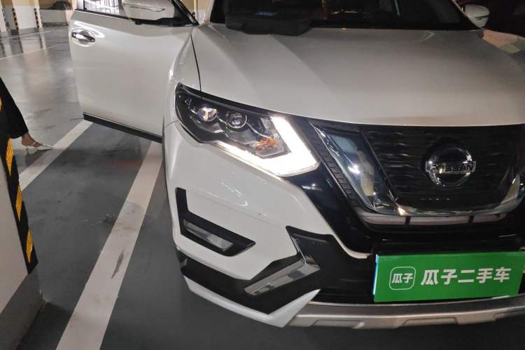 Used Nissan X-Trail 2022 2.0L Two-Wheel Drive Smart Connect Premium Edition Right Front Headlight