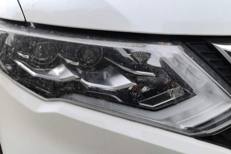 Used Nissan X-Trail 2022 2.0L Two-Wheel Drive Smart Connect Premium Edition Right Front Headlight