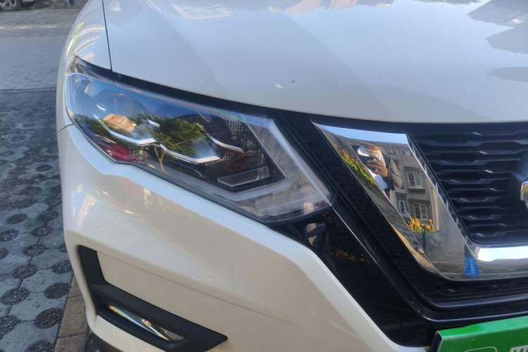 Used Nissan X-Trail 2022 2.0L Two-Wheel Drive Smart Connect Premium Edition Right Front Headlight