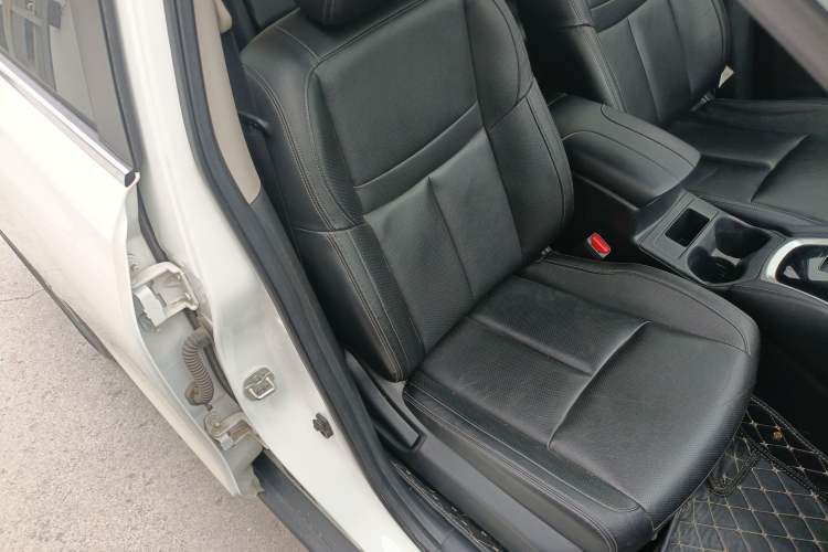 Used Nissan X-Trail 2022 2.0L Two-Wheel Drive Smart Connect & Comfort Edition Right Front Seat