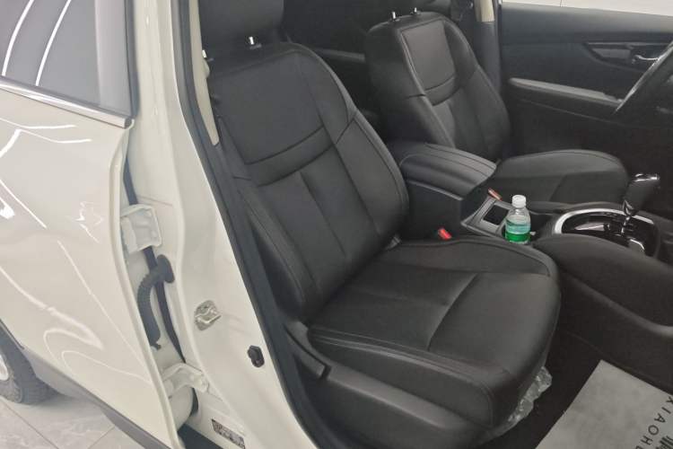 Used Nissan X-Trail 2022 Revised Version 2.0L Two-Wheel Drive Smart Connect & Comfort Edition Right Front Seat