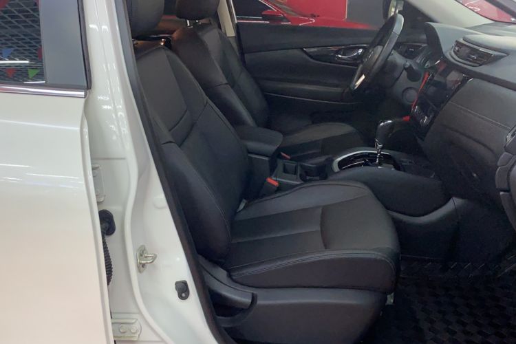 Used Nissan X-Trail 2022 2.0L Two-Wheel Drive Smart Connect & Comfort Edition Right Front Seat
