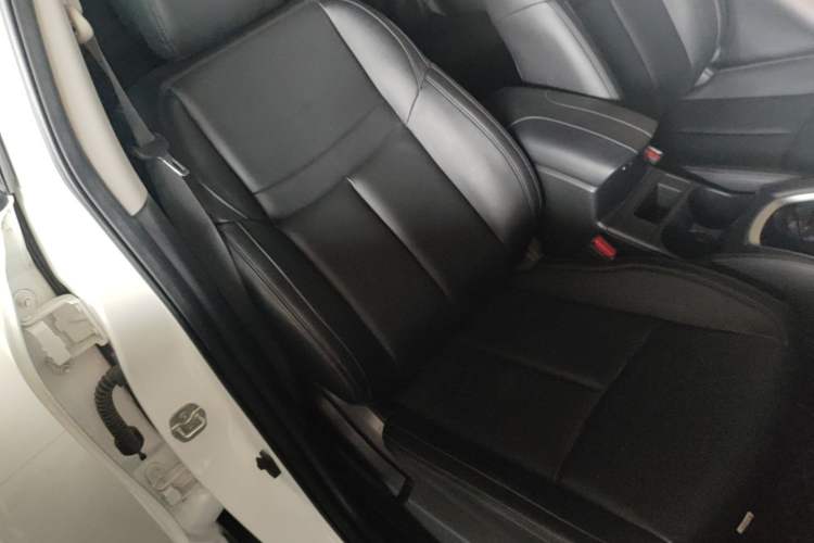 Used Nissan X-Trail 2022 2.0L Two-Wheel Drive Smart Connect & Comfort Edition Right Front Seat