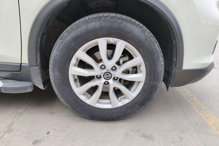 Used Nissan X-Trail 2022 Revised Version 2.0L Two-Wheel Drive Smart Connect Premium Edition Right Front Wheel Hub