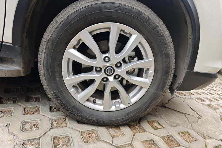 Used Nissan X-Trail 2022 Revised Version 2.0L Two-Wheel Drive Smart Connect Premium Edition Right Front Wheel Hub