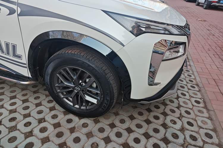 Used Nissan X-Trail 2022 VC-Turbo 300 CVT 2WD Star & Moon Limited Edition Right Front Wheel Hub