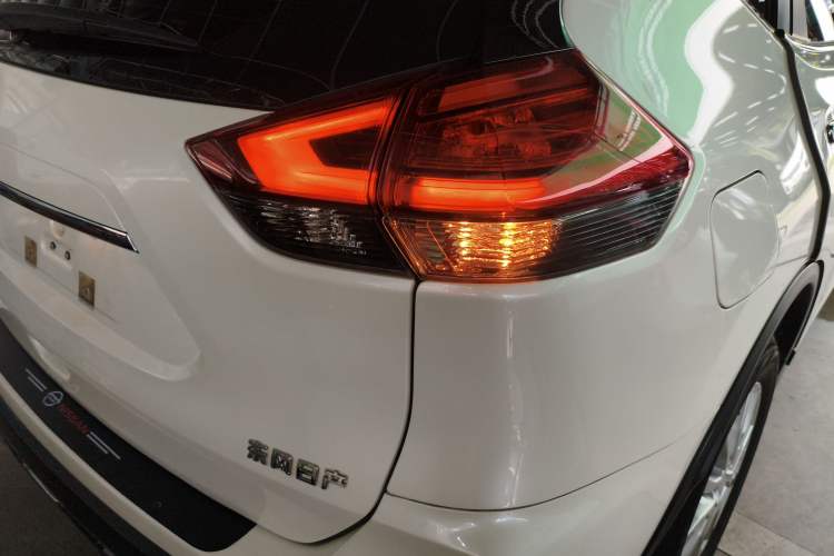 Used Nissan X-Trail 2022 2.0L Two-Wheel Drive Smart Connect Premium Edition Right Rear Taillight