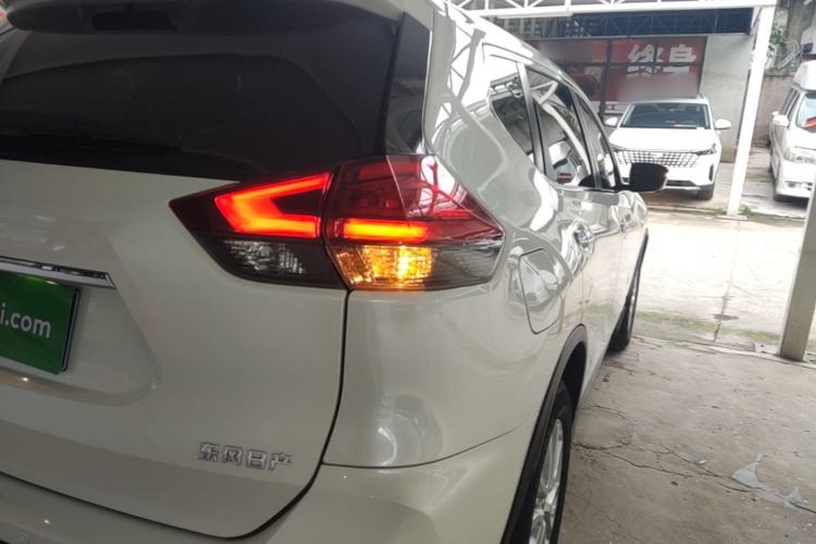 Used Nissan X-Trail 2022 Revised Version 2.0L Two-Wheel Drive Smart Connect & Comfort Edition Right Rear Taillight