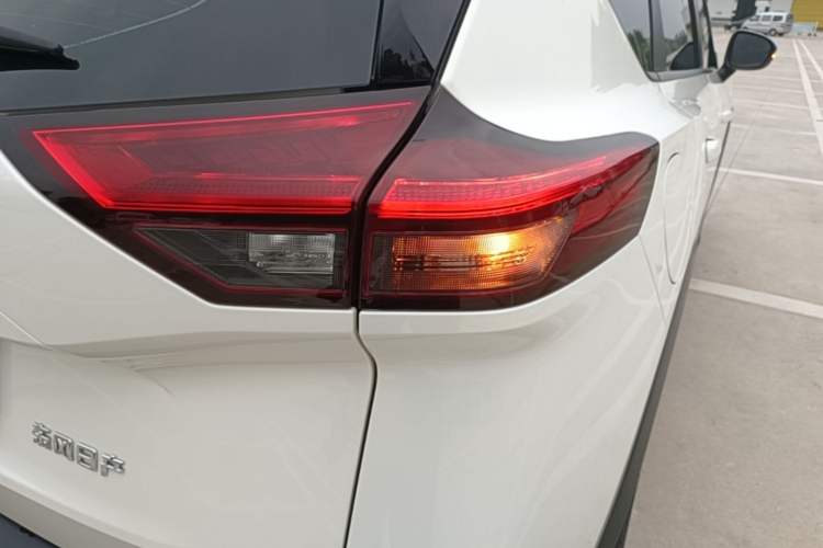 Used Nissan X-Trail 2022 VC-Turbo 300 CVT 2WD Star & Moon Limited Edition Right Rear Taillight