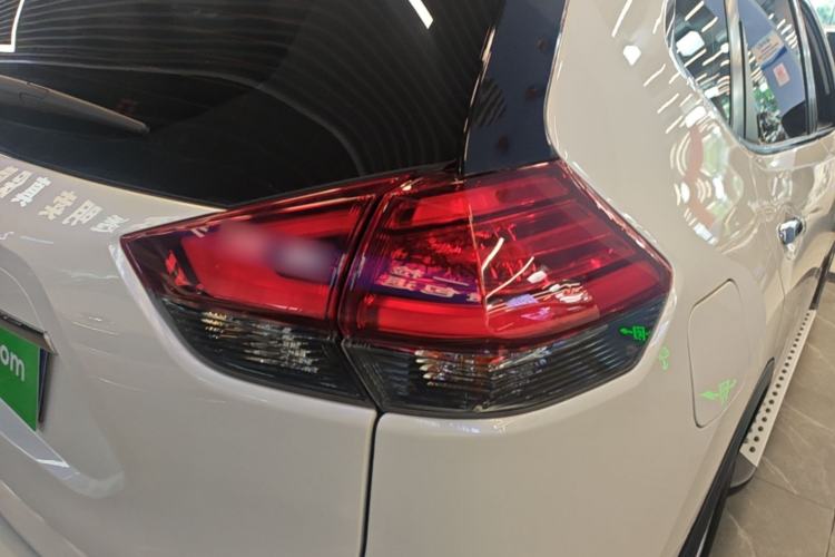 Used Nissan X-Trail 2022 Revised Version 2.0L Two-Wheel Drive Smart Connect Premium Edition Right Rear Taillight
