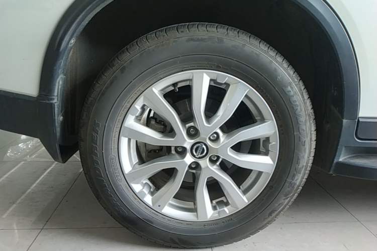 Used Nissan X-Trail 2022 Revised Version 2.0L Two-Wheel Drive Smart Connect & Comfort Edition Right Rear Wheel Hub