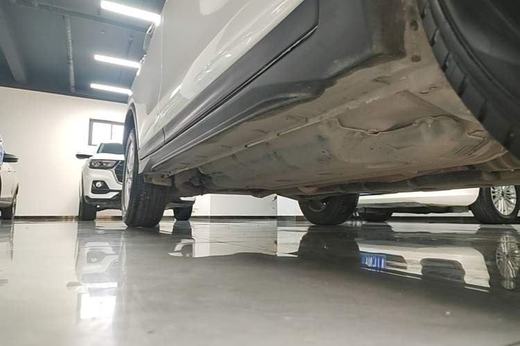 Used Nissan X-Trail 2022 2.0L Two-Wheel Drive Smart Connect Premium Edition Right Side Sill
