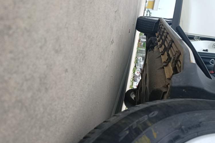 Used Nissan X-Trail 2022 2.0L Two-Wheel Drive Smart Connect & Comfort Edition Right Side Sill